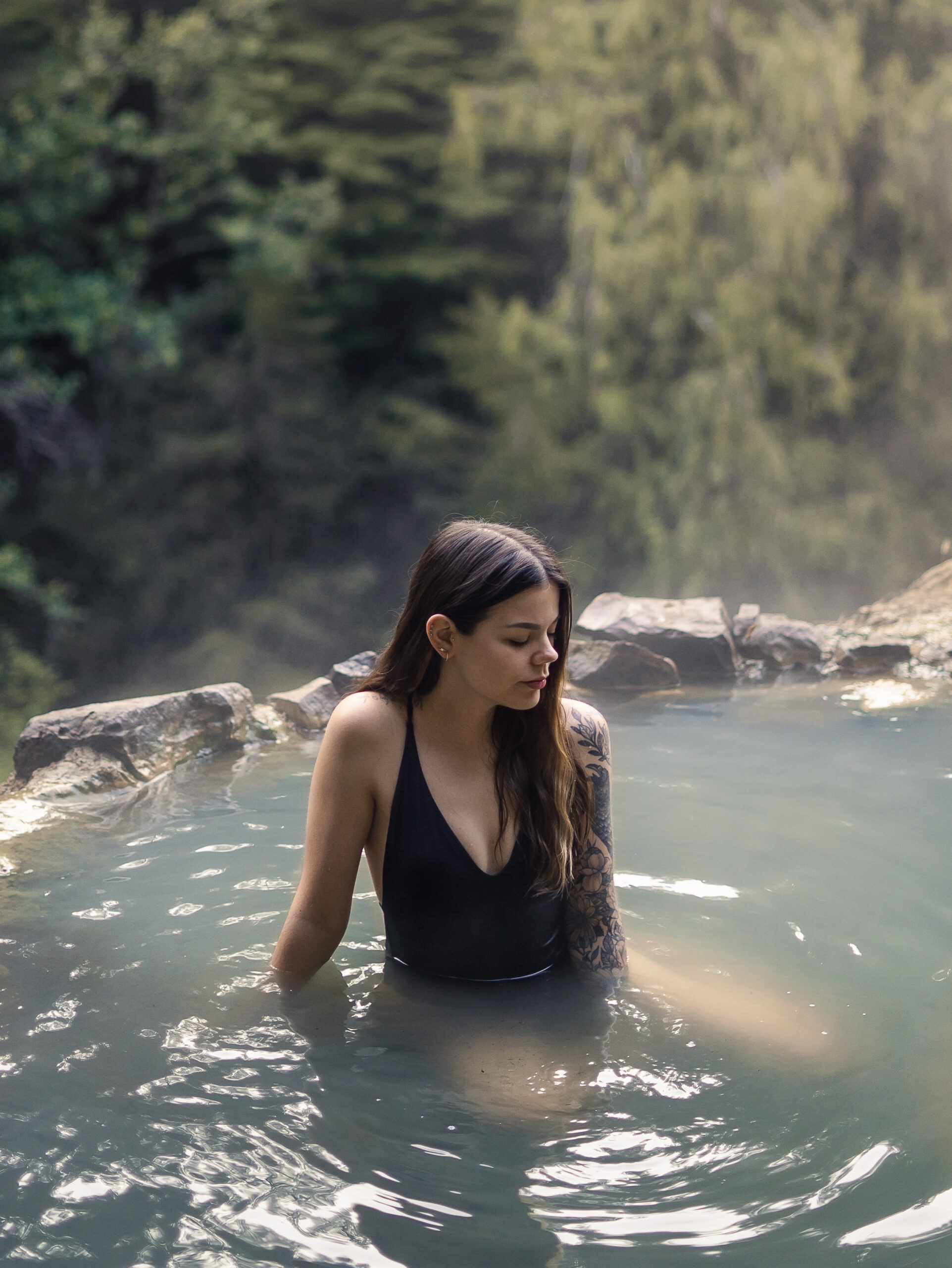 people travel to escape - hot springs in oregon