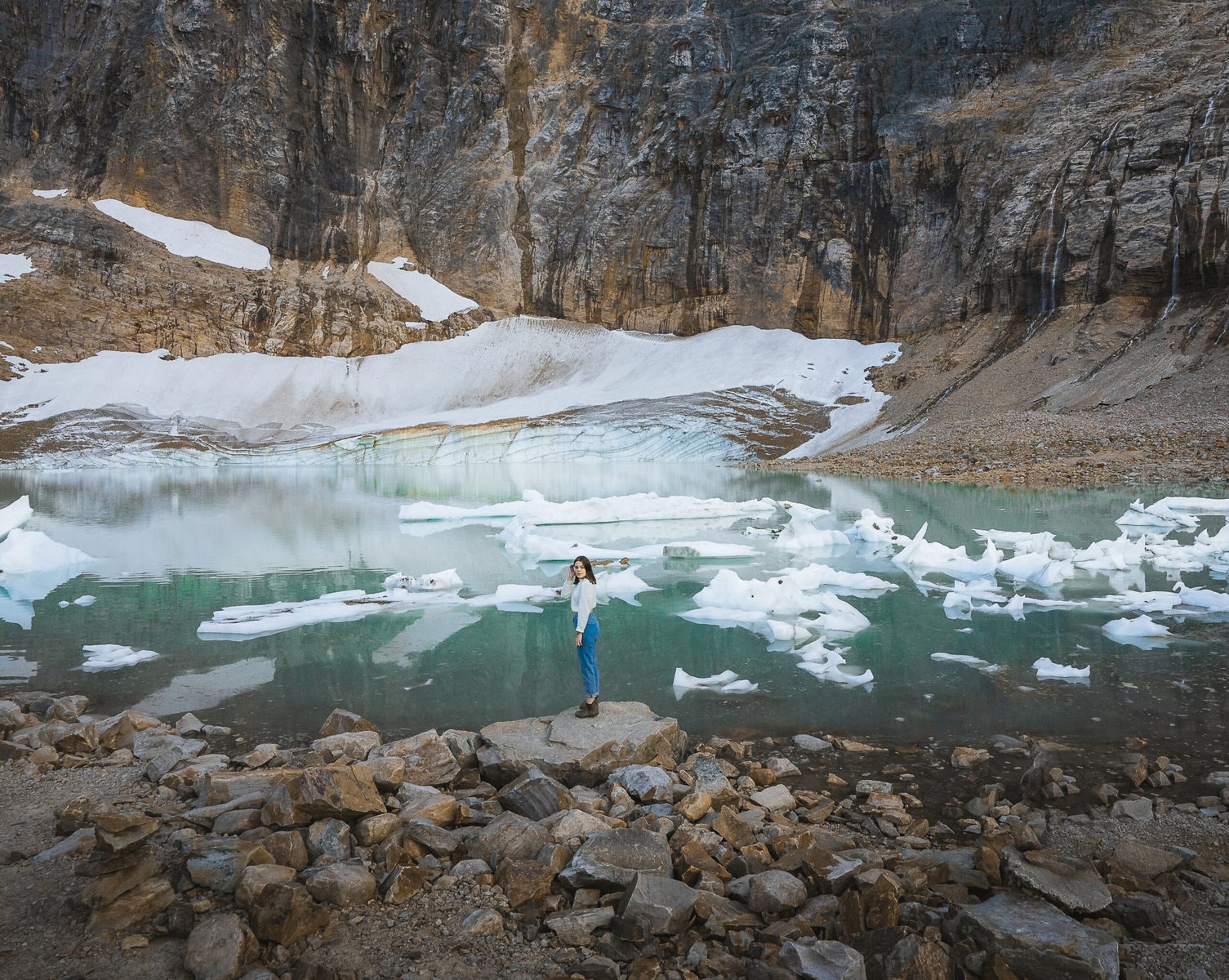 Path of the Glacier Trail – Best Mount Edith Cavell Hike